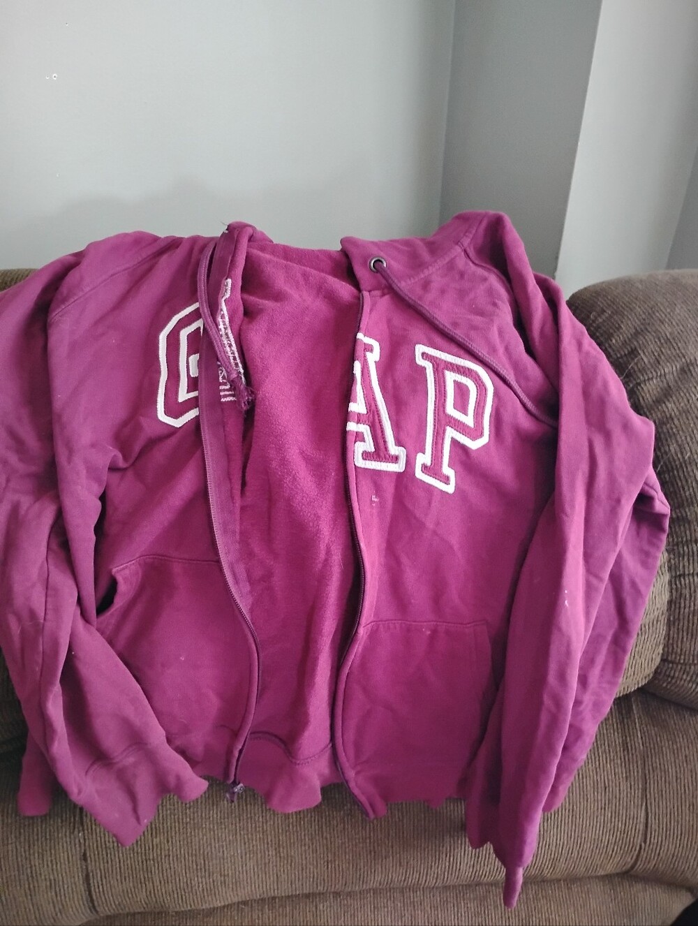GAP inFull-Zip Hoodie in Plum